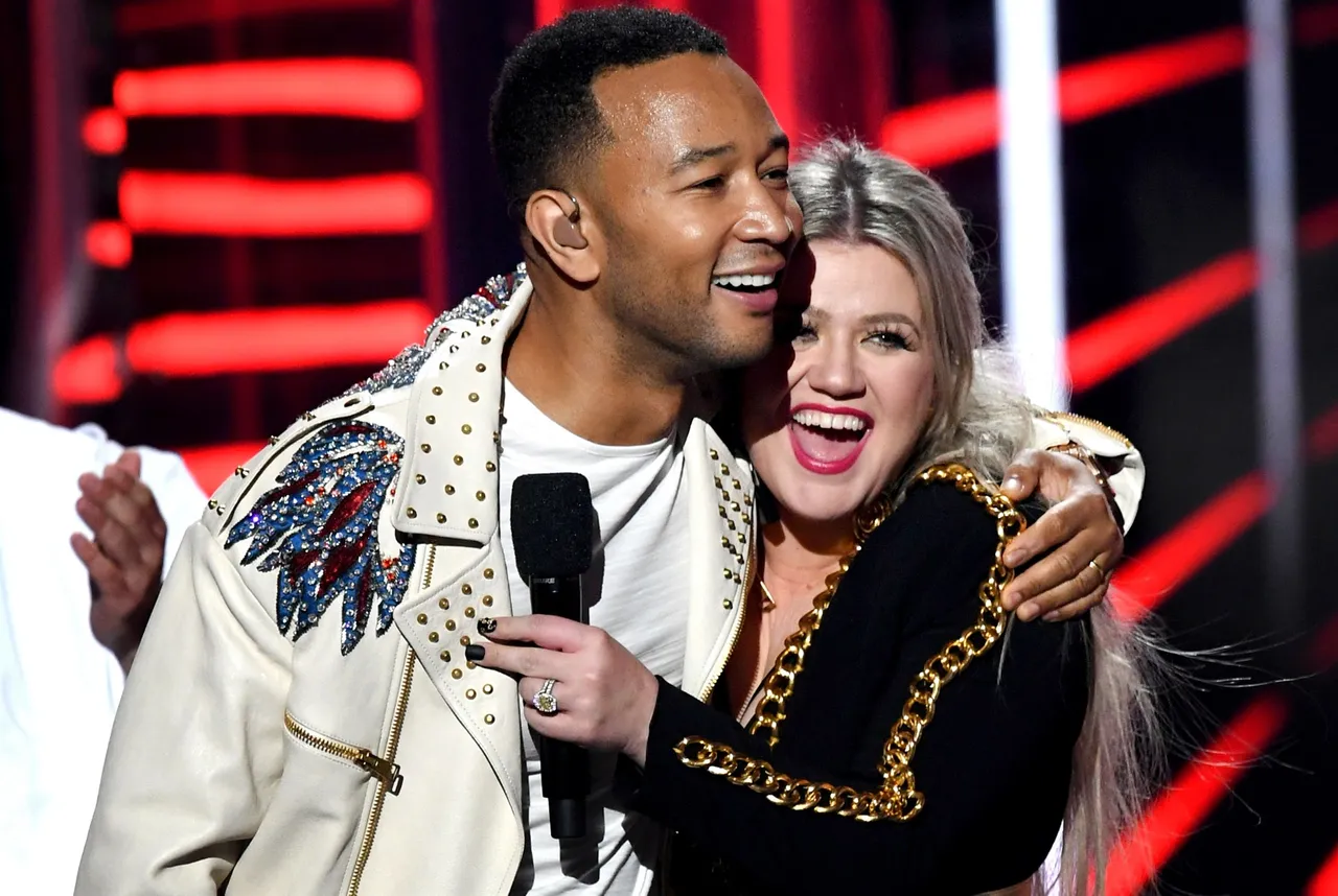 John Legend, Kelly Clarkson redo 'Baby it's cold outside'