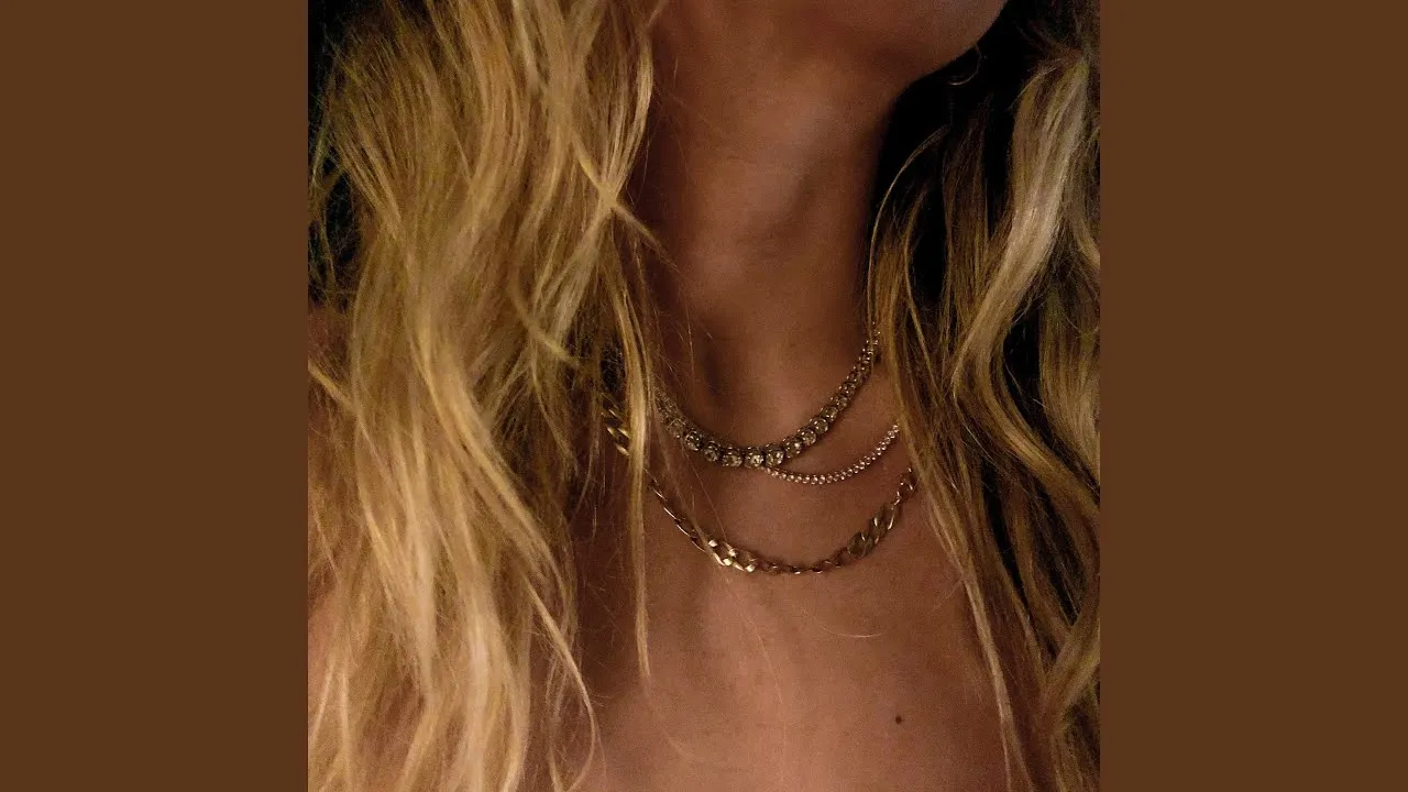 Cody's love song for Miley is just... awwww!