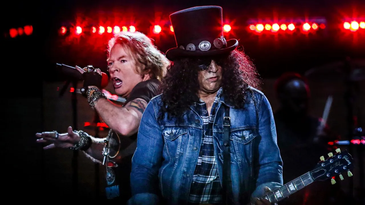 Guns N' Roses To Perform with "Snoop Dogg" At Superbowl ?
