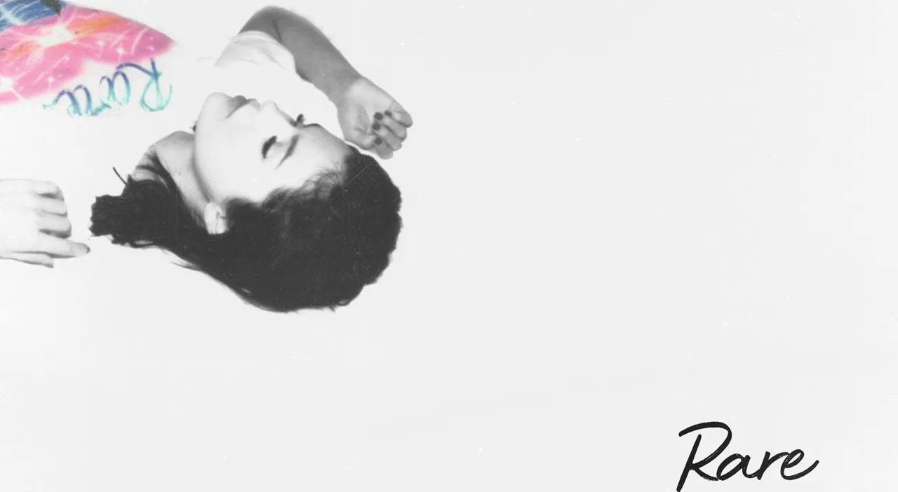 Selena Gomez Hits a Not So "Rare" Billboard #1