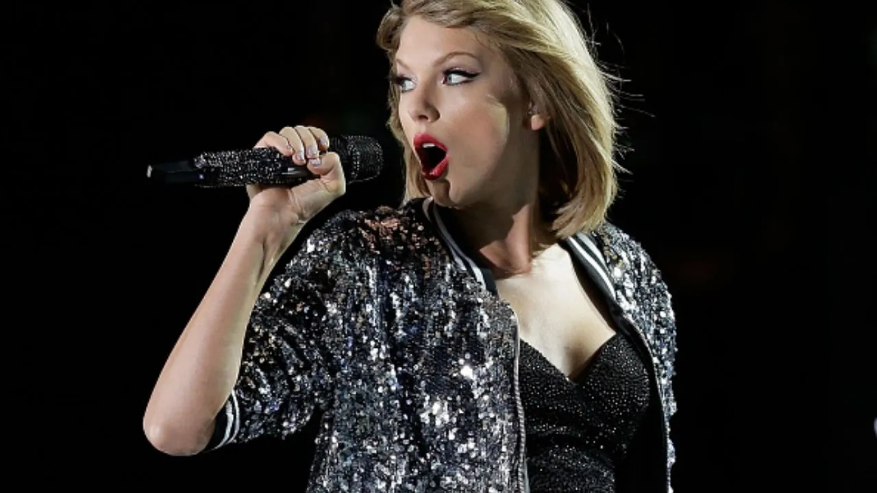 Celebrating 300 weeks of 1989