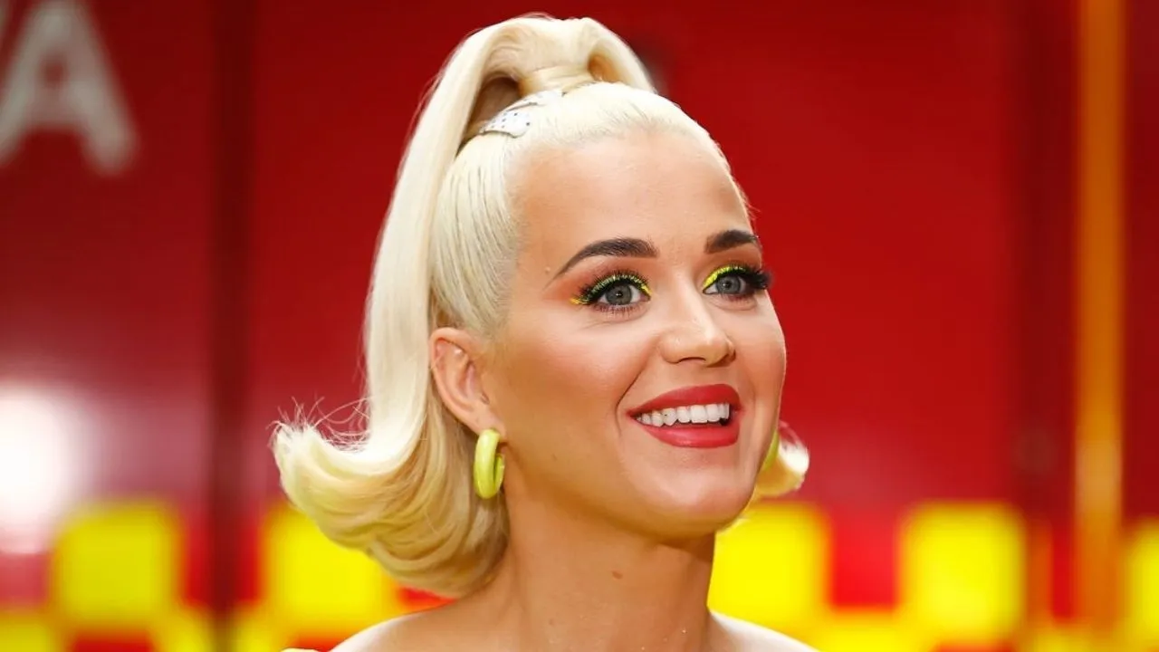 Katy Perry Is Freezing Her Social Media Accounts