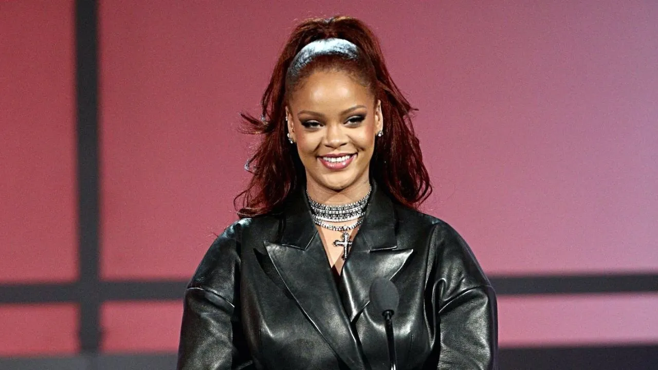 10 Things You Must Know About Rihanna