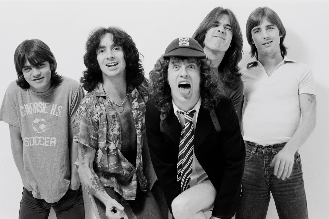 AC/DC Release Brand New Single, 'Realize'