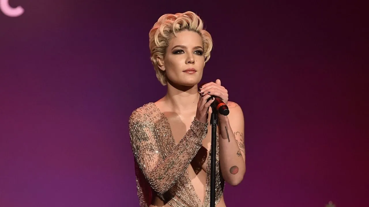 Halsey Takes A Big Shot At The Grammys