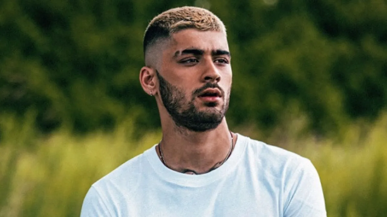 Zayn Malik Opts For Simplicity In "Nobody Is Listening"