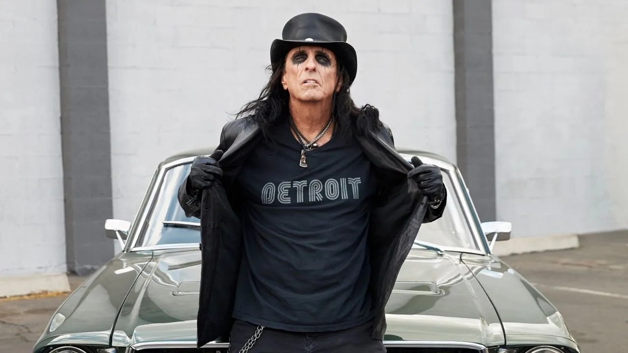 Alice Cooper Treats Fans To New Single On His Birthday