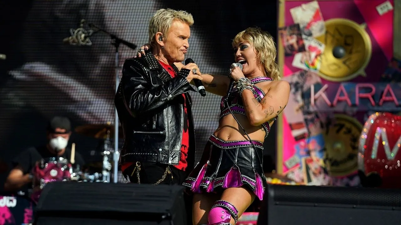 Miley Gives Us Memorable Moments At Super Bowl