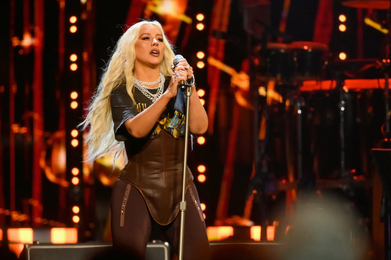 Christina Aguilera to Perform at Latin Grammys for First Time in Over 20 Years