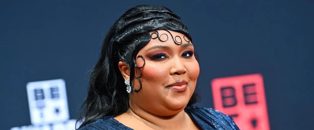 Lizzo's Stunning Outfits That Oozes Charm And Confidence