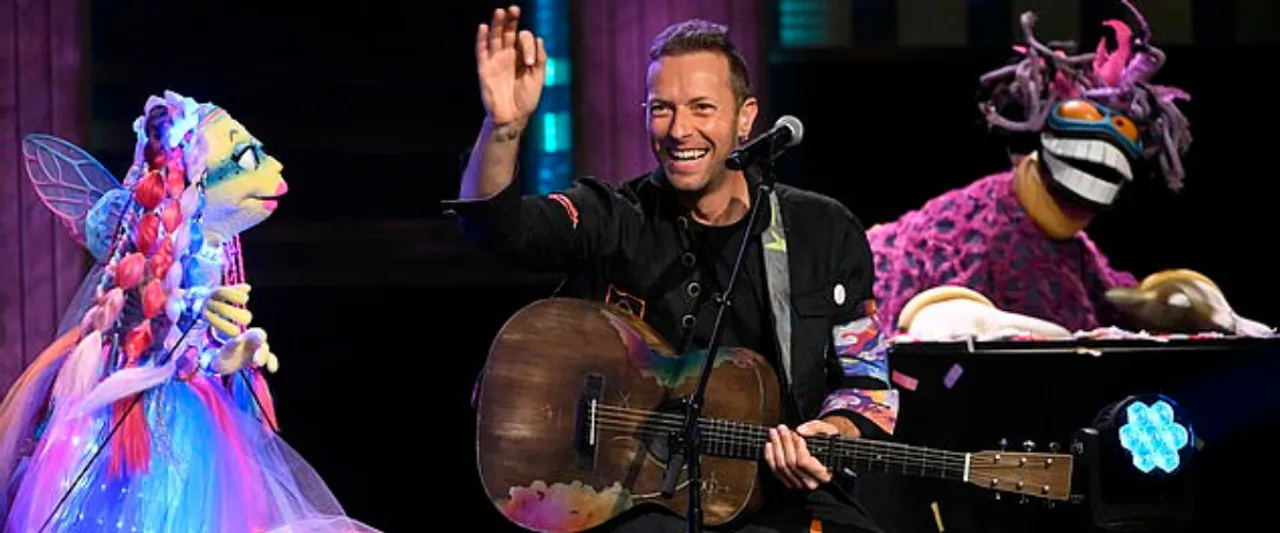 New ‘Biutyful’ Video By Coldplay With An Alien Band ‘The Weirdos’