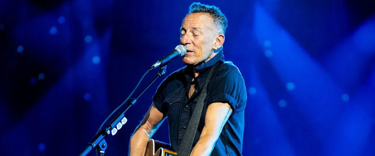 Bruce Springsteen Hints At a New Song's Arrival