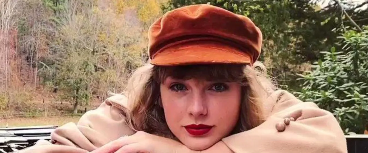 Taylor Swift Sorts Out Her Lyrics Into Three 'Dorky' Pen-Themed Categories