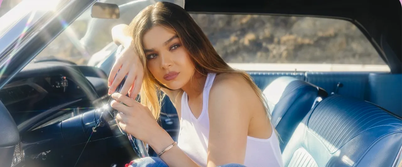 Hailee Steinfeld is All Set to Release a New Song ‘Sun Kissing’