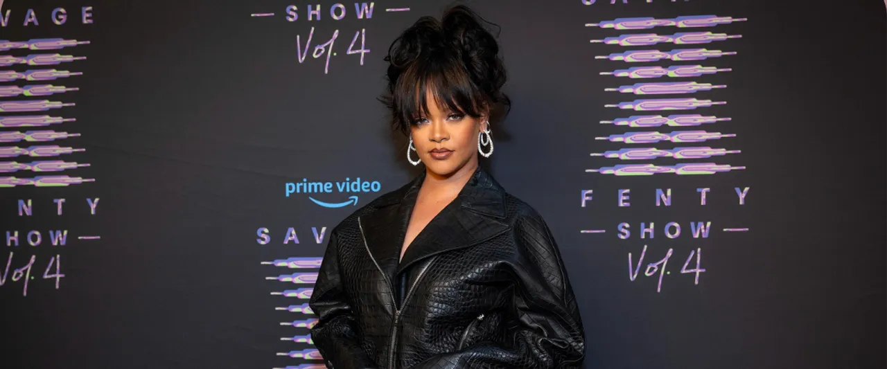 Rihanna Shares Throwback Maternity Shoot Photos, Looks Like a Tropical Goddess