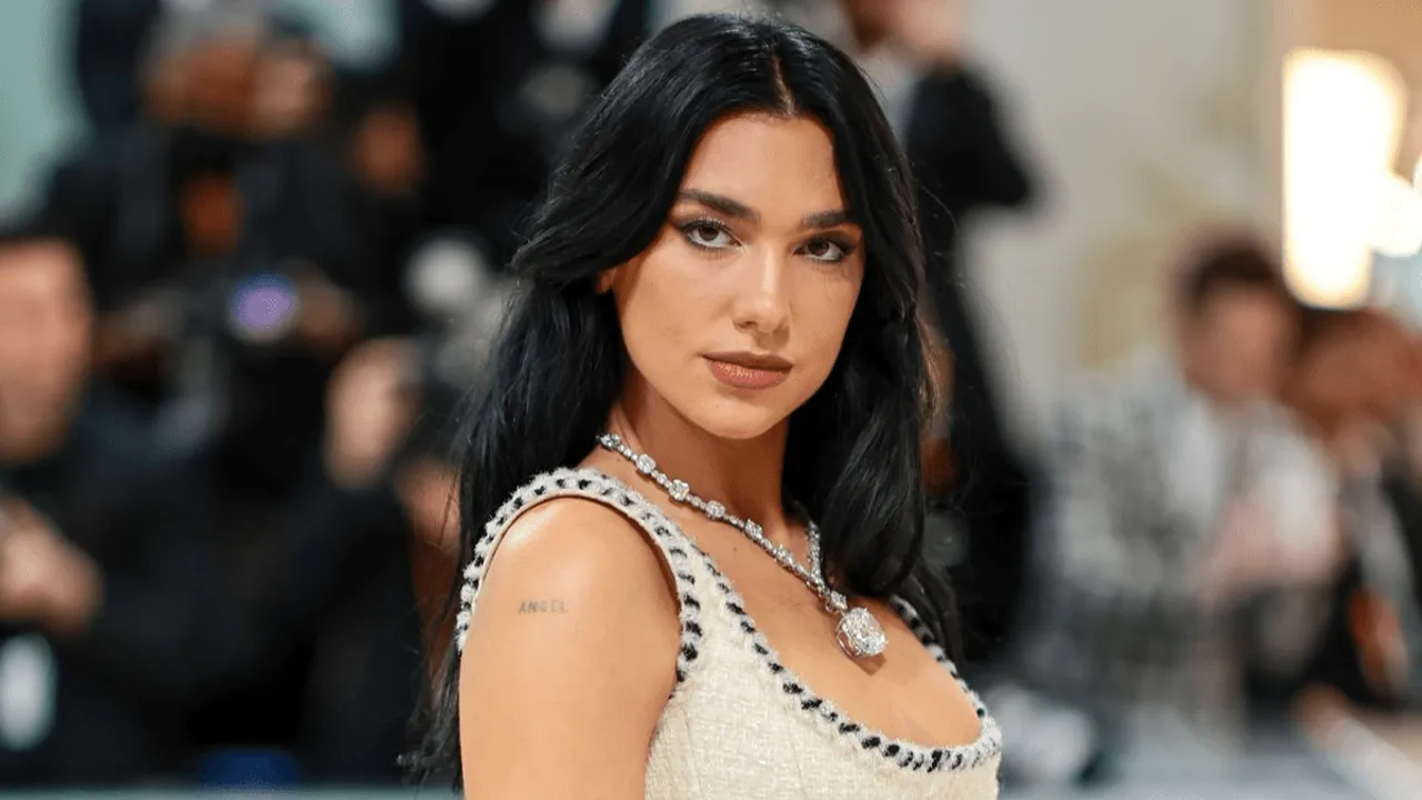 Dua Lipa Teases New Music! 