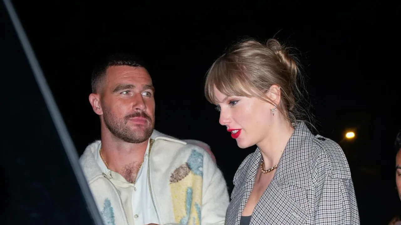 Taylor Swift and Travis Kelce Caught in a Midnight Kiss 