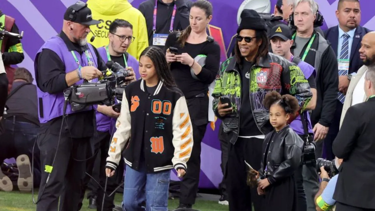 JAY-Z Shares Super Bowl Moment With Daughters, Blue Ivy and Rumi