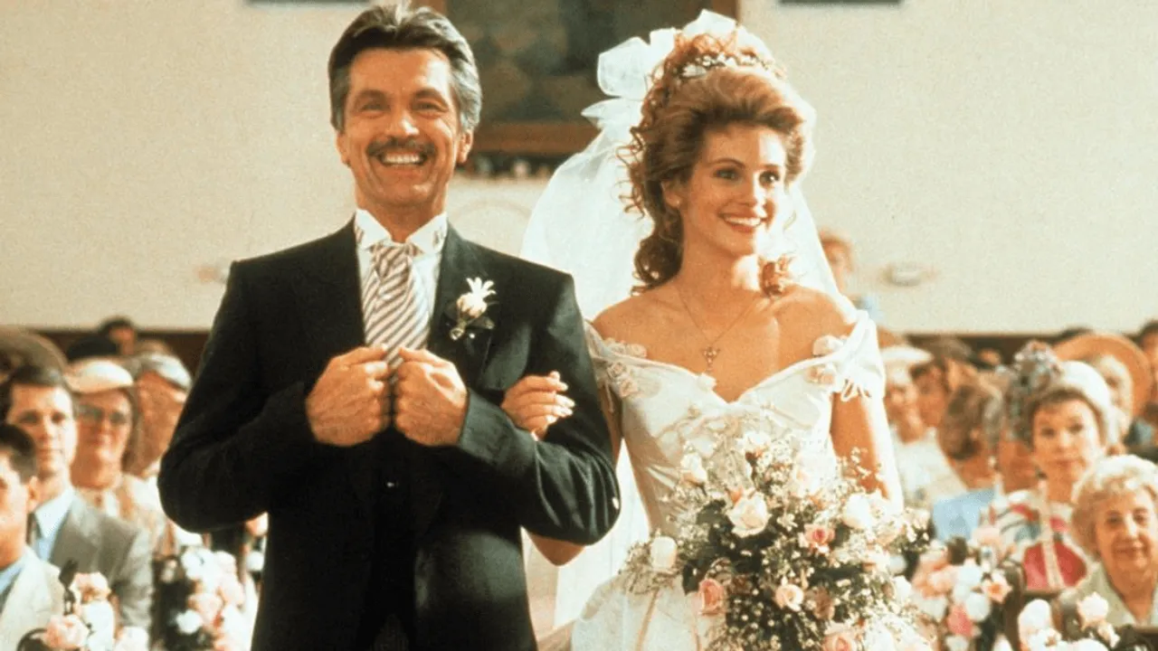 Julia Roberts Was ‘Picked on’ by 'Steel Magnolias' Director, Backed up by Co-Stars