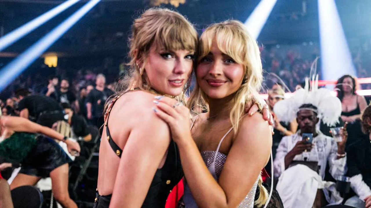 Sabrina Carpenter Reflects on Moment With Taylor Swift at Sydney Zoo During Eras Tour