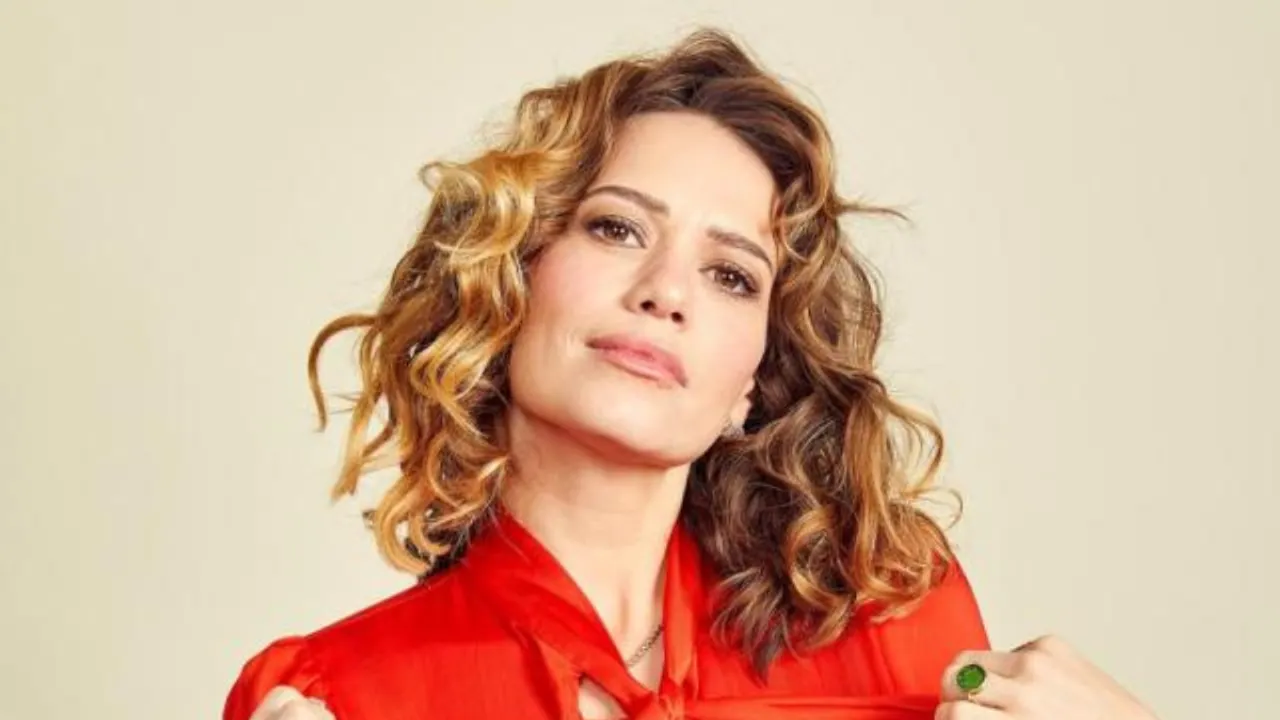 Bethany Joy Lenz Unveils Memoir Cover and Exposes Decade-Long Journey in a Cult