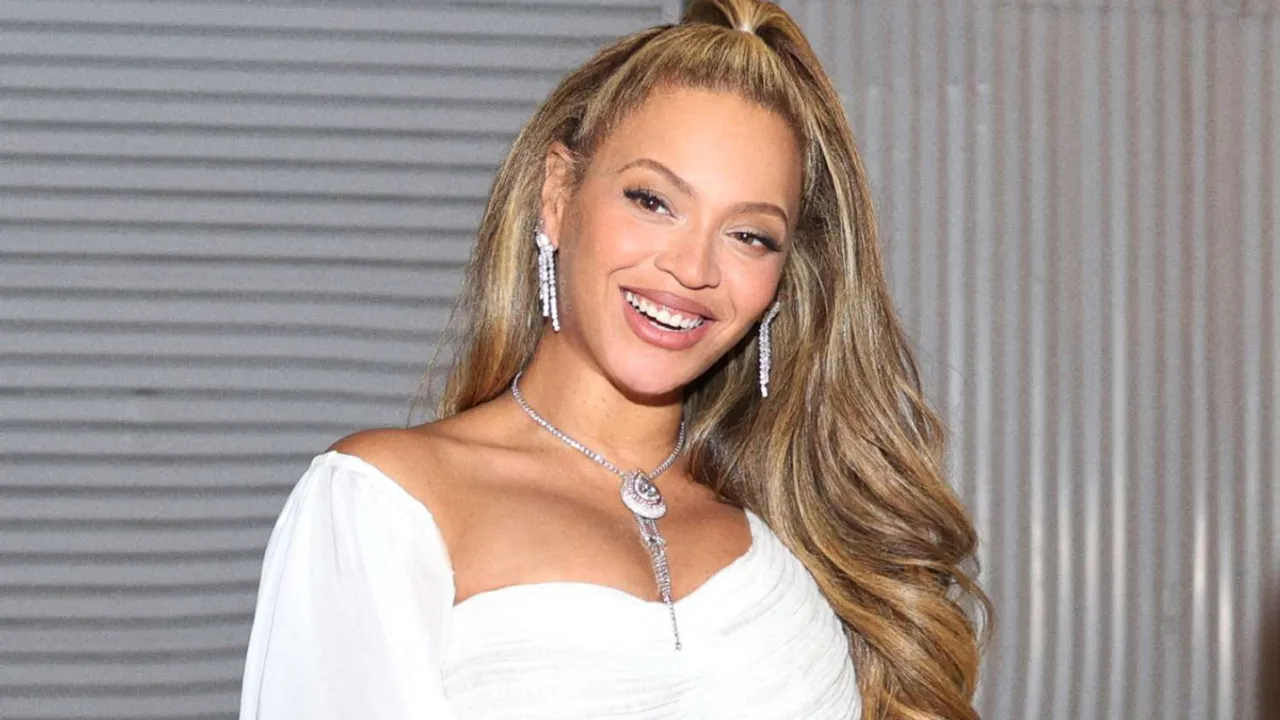 Beyoncé Flaunts 'Always Wanted' Asymmetrical Cut in Book Shoot