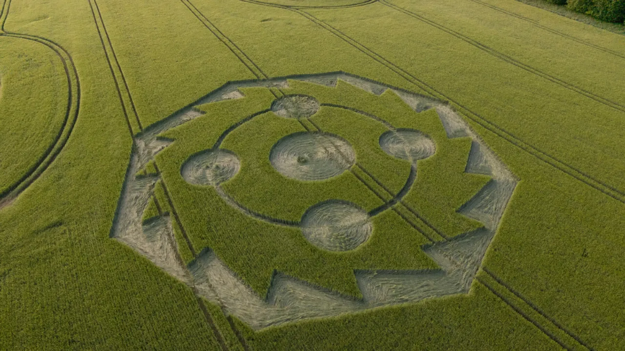 Crop Circles: Mysterious And Harmonic Patterns