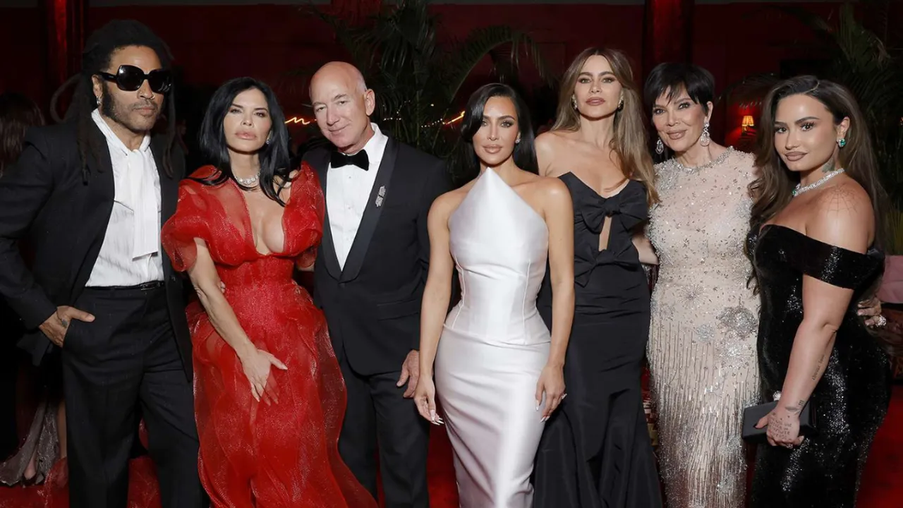 Bezos, Sánchez Mingle With Kardashian, Kravitz at Oscars Afterparty