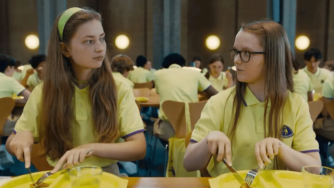 'Club Zero' 2023 Review: An Exasperating Misfire