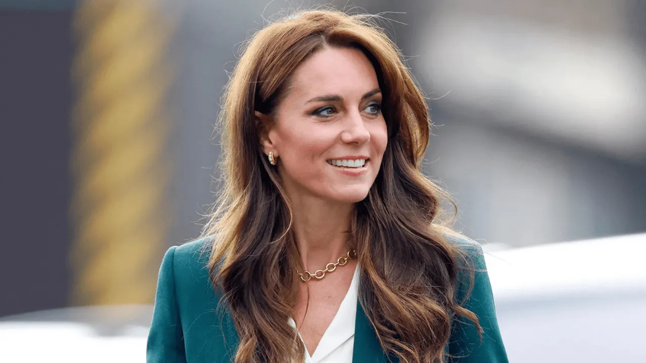 People Think It Was Kate Middleton's Doppelganger Pictured At The Farmer's Market