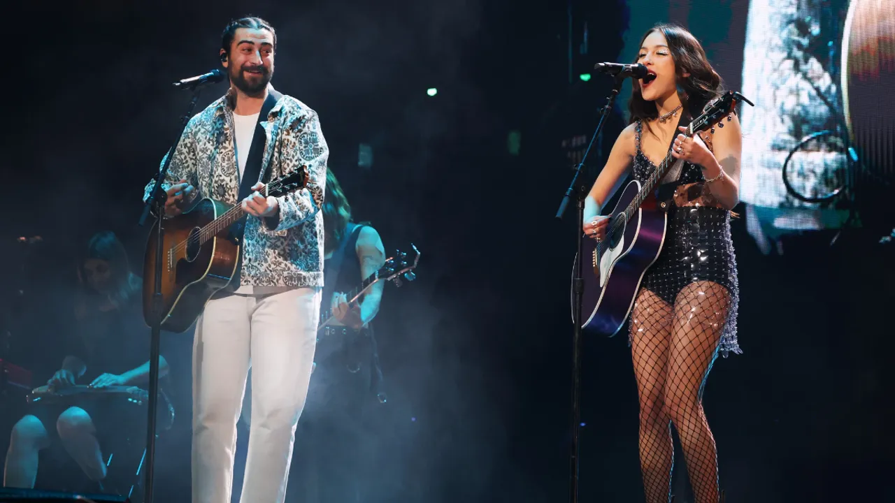 Olivia Rodrigo Brings Out Noah Kahan For Duet at NYC Show 