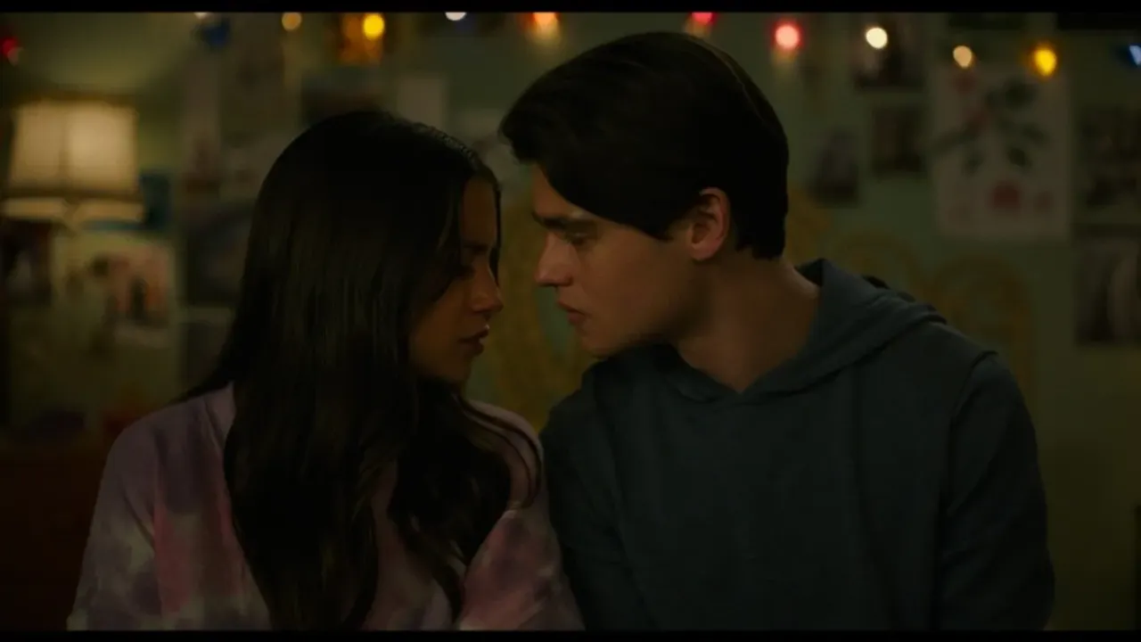 'Turtles All The Way Down' Trailer: Isabela Merced Grapples With Anxiety in Coming-of-Age Romantic Drama