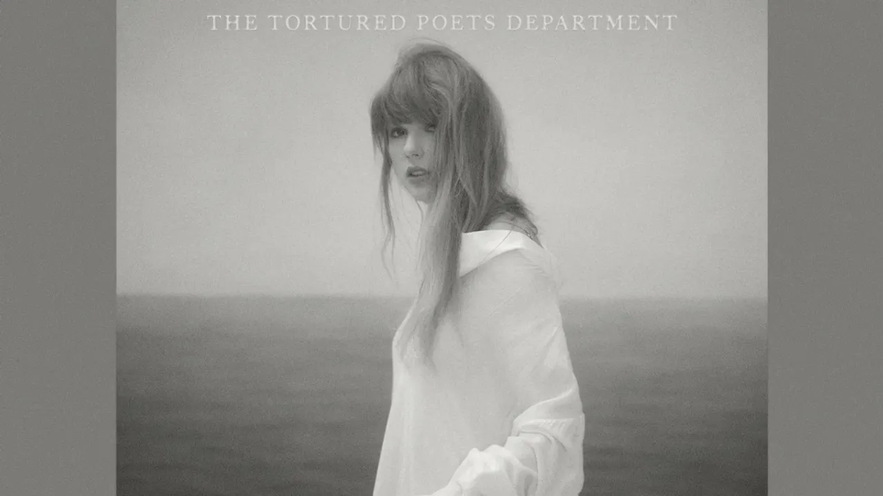 Taylor Swift Mural Surfaces in Chicago, Revealing Cryptic 'Error 321' Easter Egg