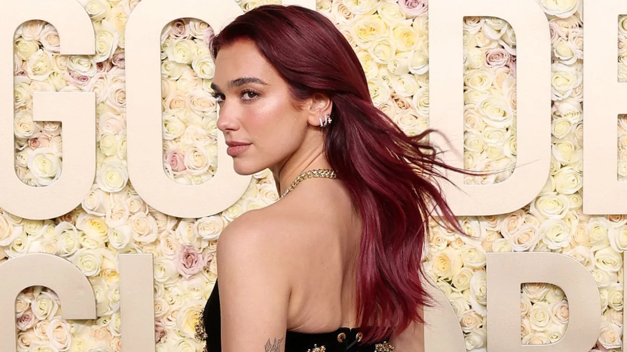 Dua Lipa Is Now The First Woman With 4 Songs Streamed Over 2 Billion Times on Spotify!