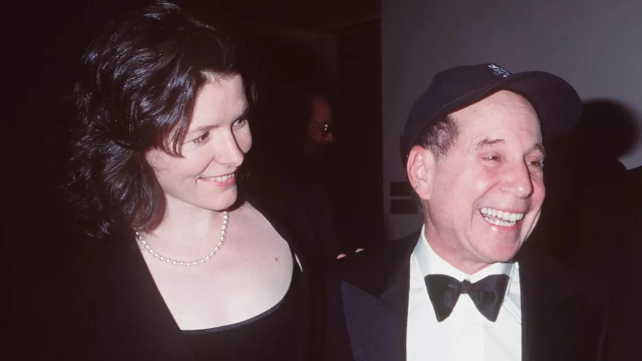 Edie Brickell Wooed Paul Simon on Their First Date in a 'Yellow 1972 Pickup Truck'
