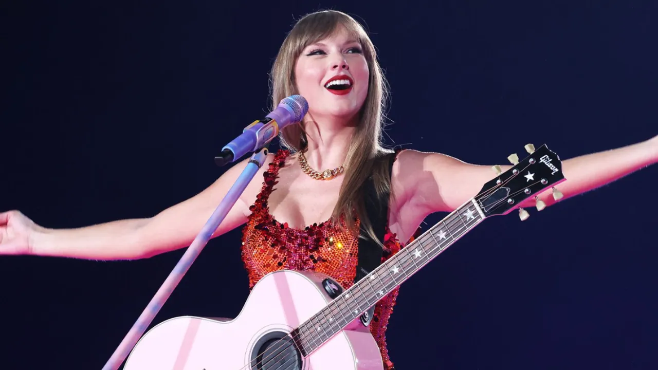 Taylor Swift Adds Chiefs' Tradition Dance to Eras Tour Set