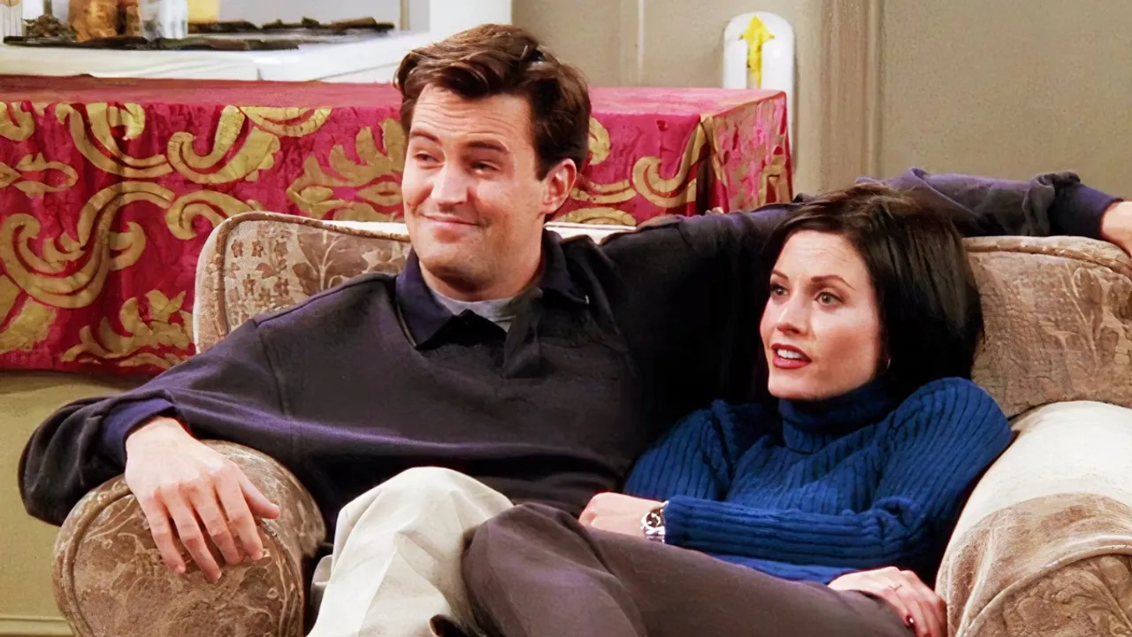 Courteney Cox Reflects on Feeling Matthew Perry's Presence After His Passing