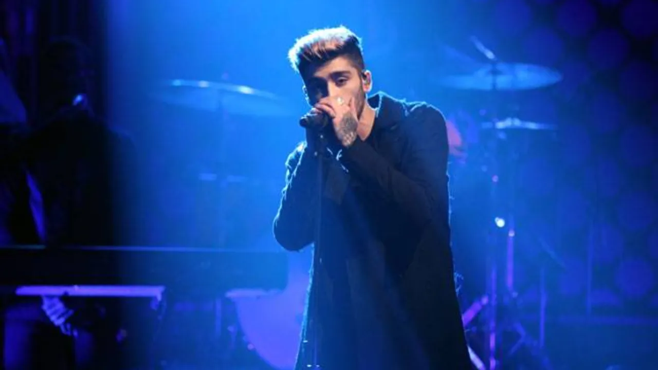 Zayn Malik Makes a Comeback With 'Unforgettable' Solo Performance