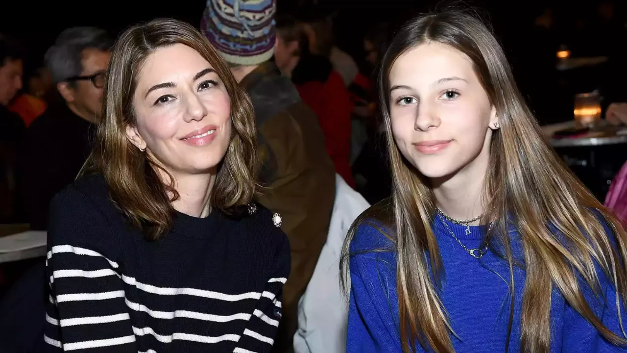 Romy Mars Releases Two Debut Songs; Listen Now!