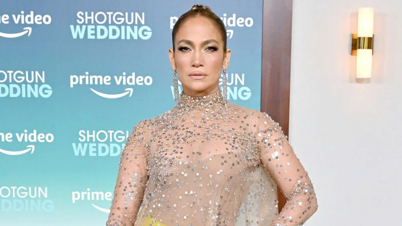Jennifer Lopez in Talks to Bring Kids on Tour: 'Hopefully They'll Agree'