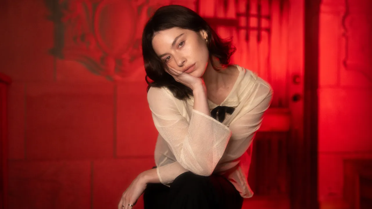 Gracie Abrams Drops Long-Awaited Song 'Close to You'