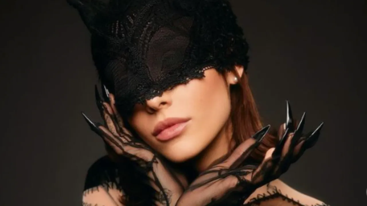 Ariana Grande Rocks Edgy Look in 'The Boy Is Mine' Music Video