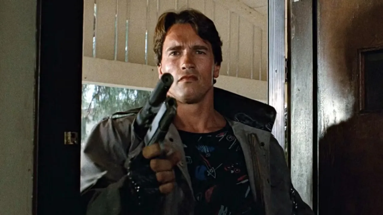 Here's Why Arnold Schwarzenegger Was Too Large For The Role of ‘RoboCop’