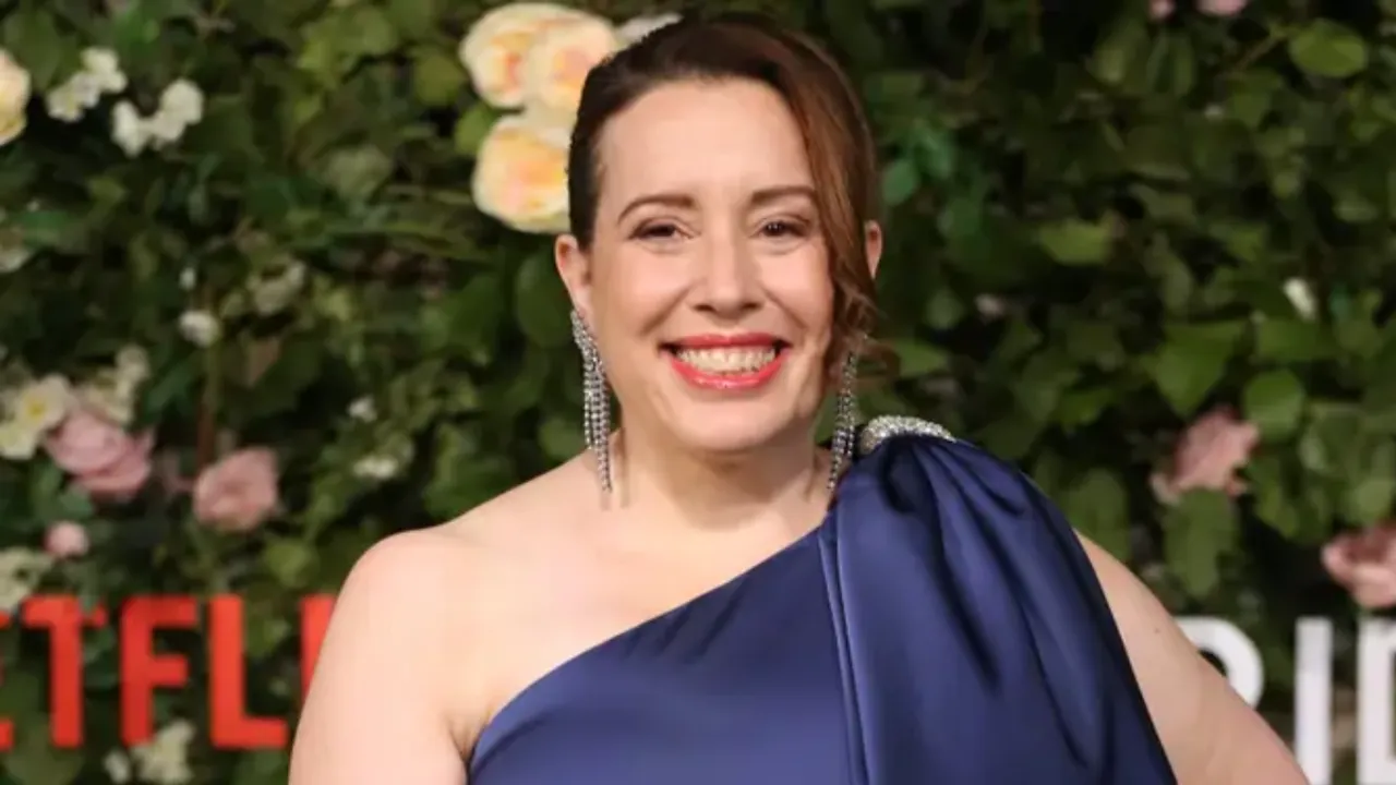 ‘Bridgerton’ Author Julia Quinn Addresses Gender Swap Controversy For Season 4