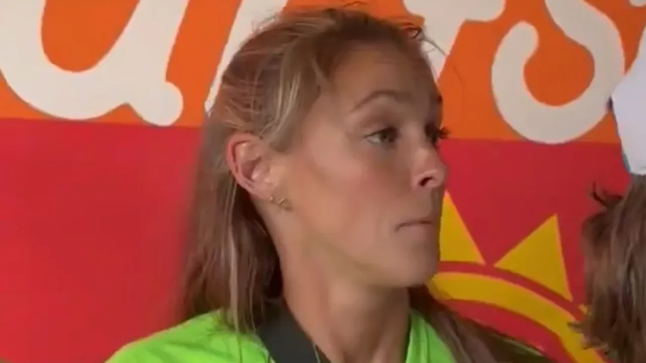 Kylie Kelce Serenades Crowd With Taylor Swift's 'Love Story' at Beer Bowl Event