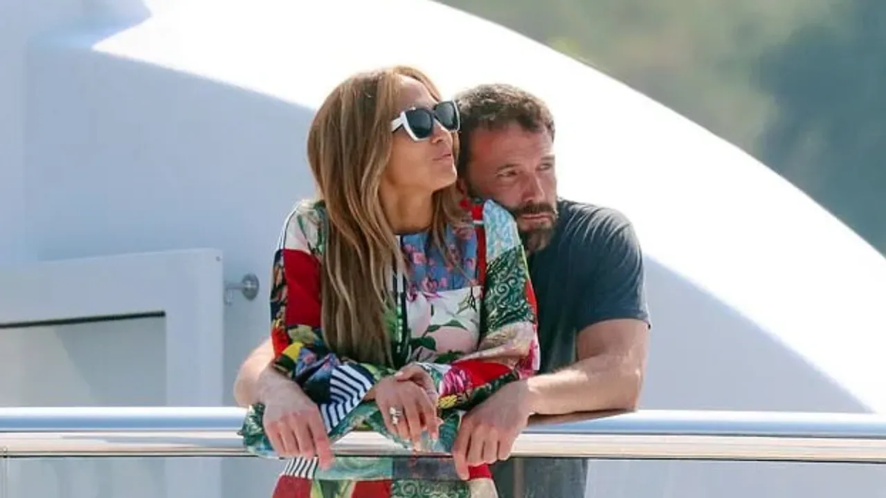 Jennifer Lopez Transforms Ben Affleck Into a Family Man Again