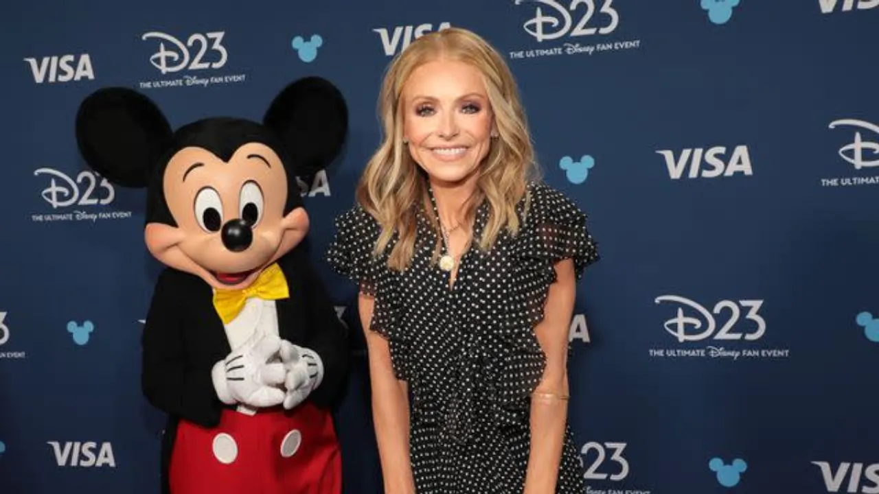Kelly Ripa Thought Being Named a Disney Legend Was an April Fool’s Prank