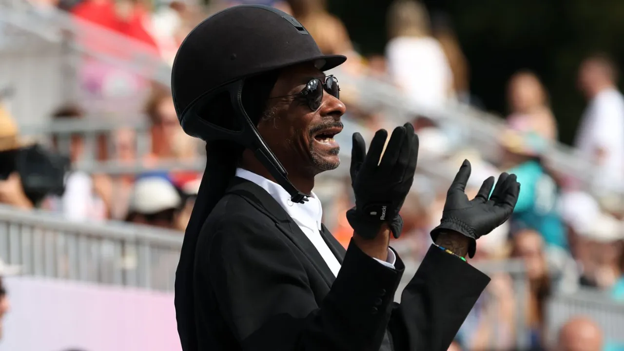 Snoop Dogg Performs Dressage Freestyle For Martha Stewart