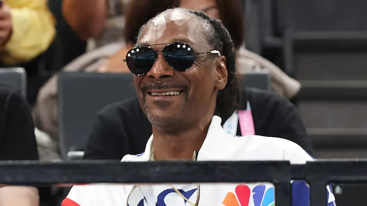 Snoop Dogg Reveals Queen Elizabeth Was a Fan: “That Was My Girl”