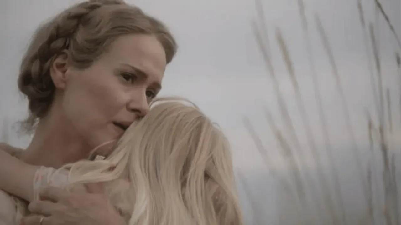Sarah Paulson Talks About New Movie 'Hold Your Breath'